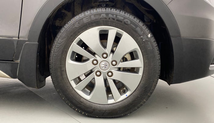 2016 Maruti S Cross ZETA 1.3, Diesel, Manual, 49,617 km, Right Front Wheel
