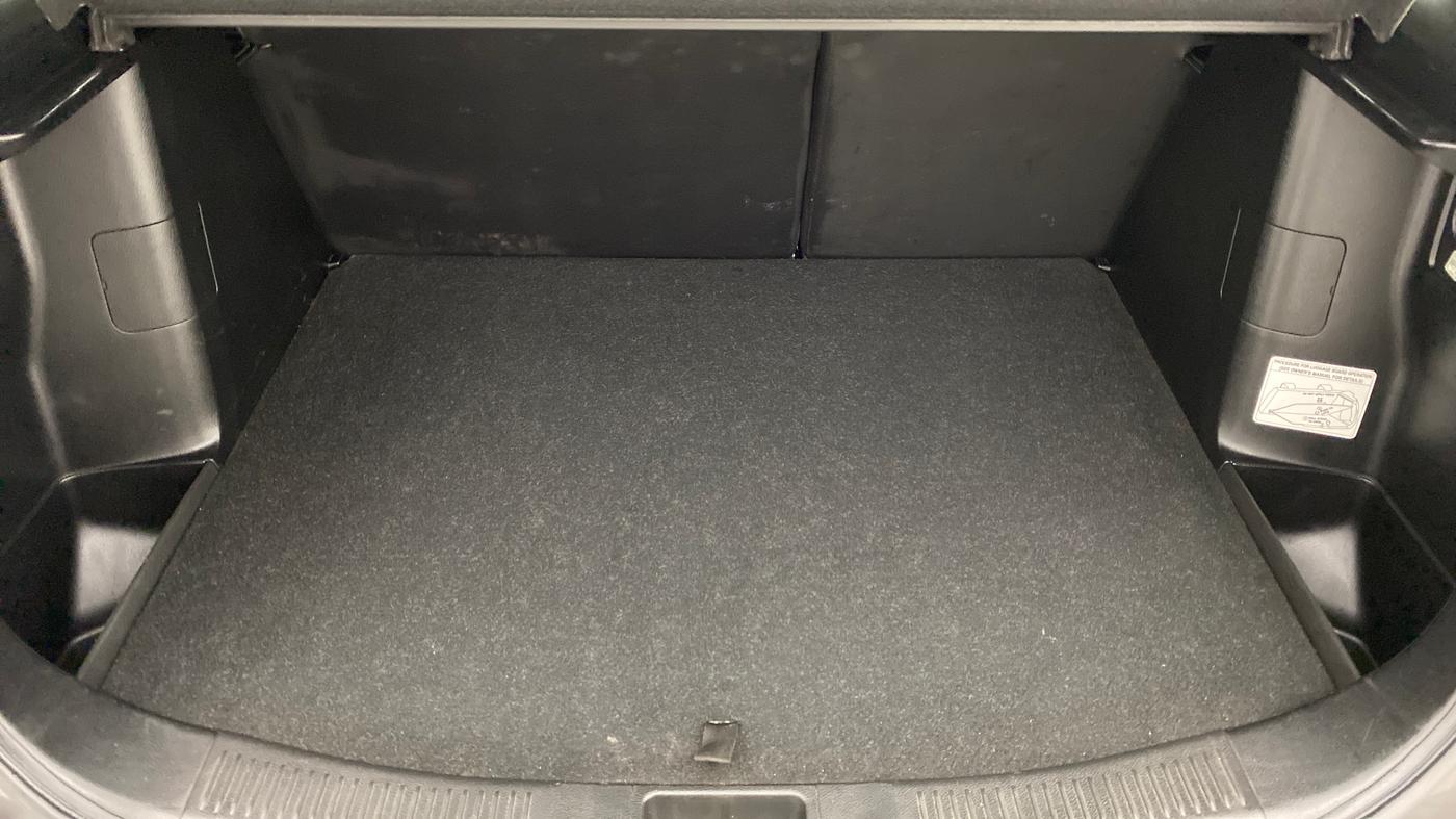 2016 Maruti S Cross ZETA 1.3, Diesel, Manual, 49,617 km, Boot Inside
