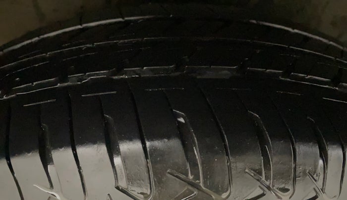 2012 Hyundai i20 MAGNA (O) 1.2, Petrol, Manual, 73,362 km, Right Rear Tyre Tread