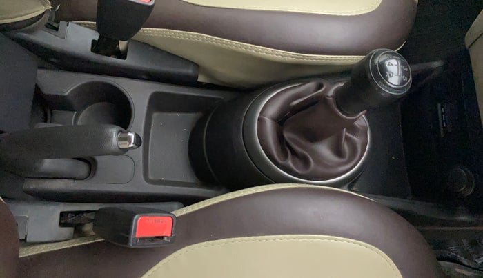 2012 Hyundai i20 MAGNA (O) 1.2, Petrol, Manual, 73,362 km, Gear Lever