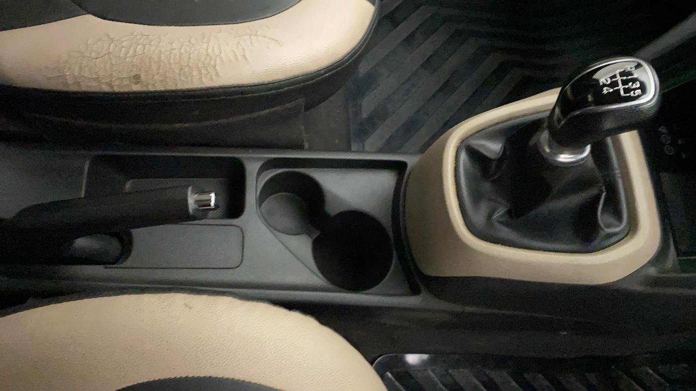 2019 Hyundai Xcent SX 1.2 CRDI, Diesel, Manual, 63,305 km, Gear Lever