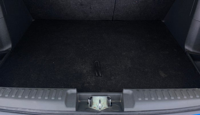 2017 Maruti Vitara Brezza ZDI PLUS DUAL TONE, Diesel, Manual, 56,086 km, Boot Inside