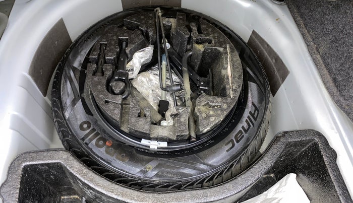 2017 Skoda Rapid STYLE 1.6 MPI AT, Petrol, Automatic, 46,339 km, Spare Tyre