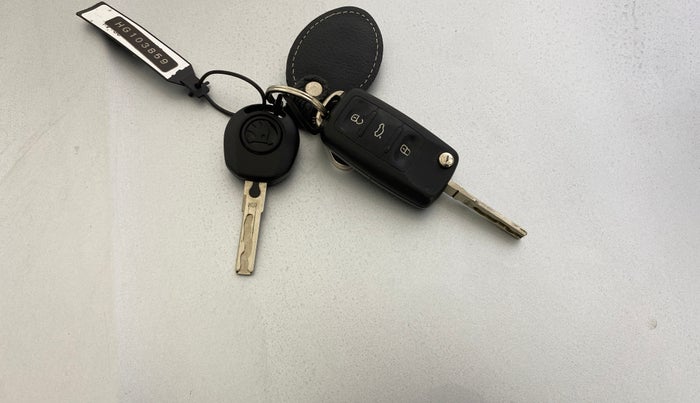 2017 Skoda Rapid STYLE 1.6 MPI AT, Petrol, Automatic, 46,339 km, Key Close Up