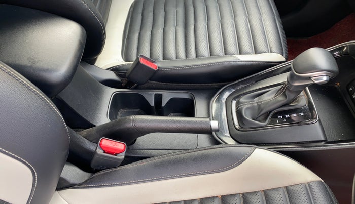 2024 KIA SONET GTX PLUS 1.0 TURBO PETROL DCT, Petrol, Automatic, 58,692 km, Gear Lever