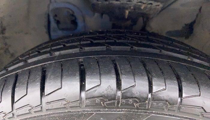 2019 Hyundai Elite i20 ASTA (O) CVT, Petrol, Automatic, 45,276 km, Left Front Tyre Tread