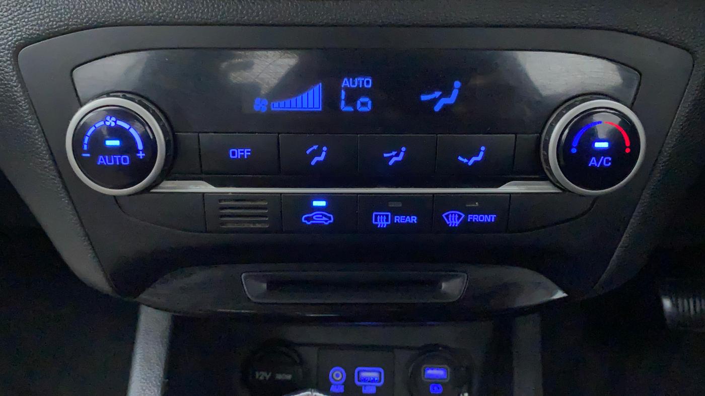 2019 Hyundai Elite i20 ASTA (O) CVT, Petrol, Automatic, 45,276 km, Automatic Climate Control