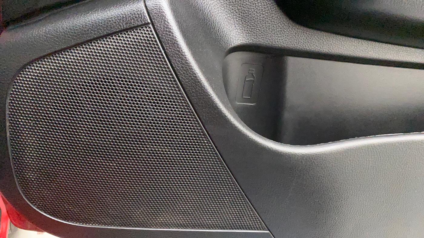 2015 Maruti Swift VXI, Petrol, Manual, 84,112 km, Speaker