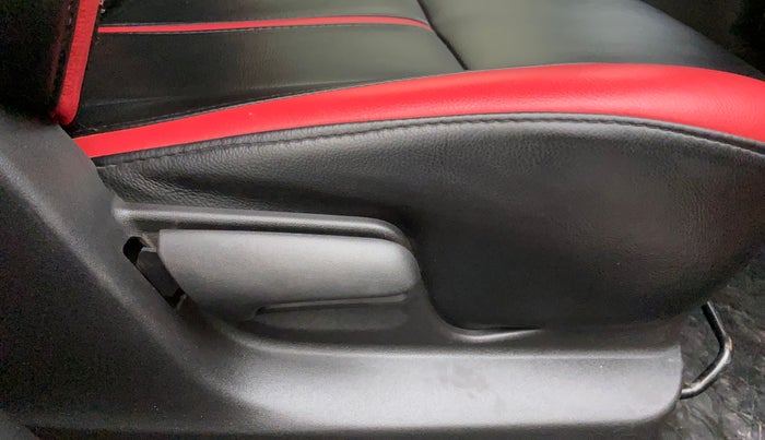 2015 Maruti Swift VXI, Petrol, Manual, 84,112 km, Driver Side Adjustment Panel