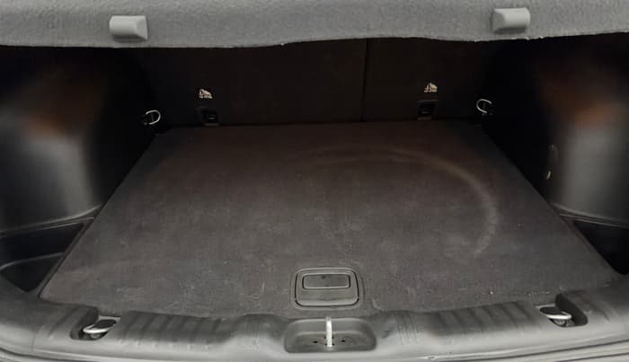 2022 Jeep Compass NIGHT EAGLE (O) 1.4 PETROL DCT, Petrol, Automatic, 17,871 km, Boot Inside