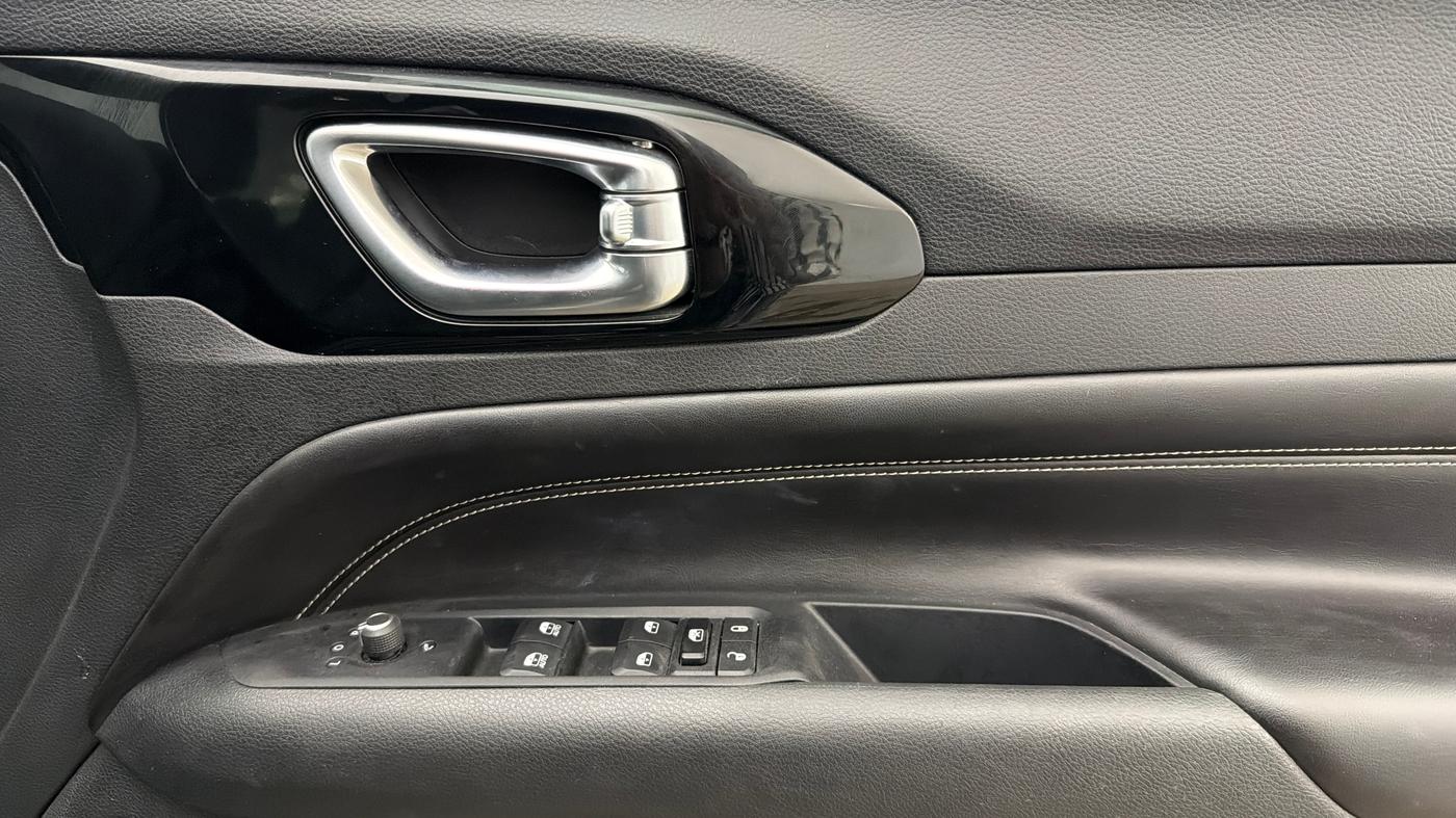 2022 Jeep Compass NIGHT EAGLE (O) 1.4 PETROL DCT, Petrol, Automatic, 17,871 km, Driver Side Door Panels Control