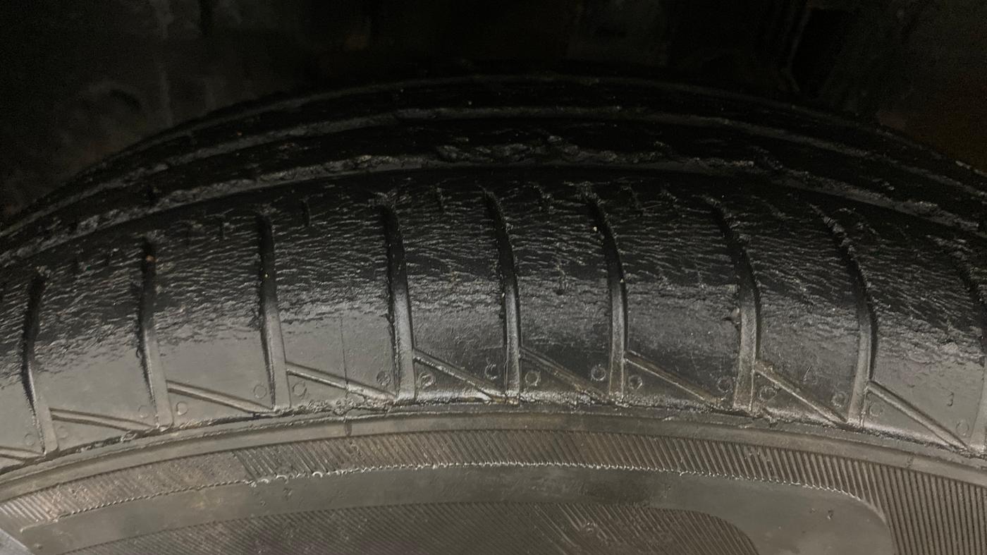 2022 Renault TRIBER RXT, Petrol, Manual, 30,357 km, Left Front Tyre Tread