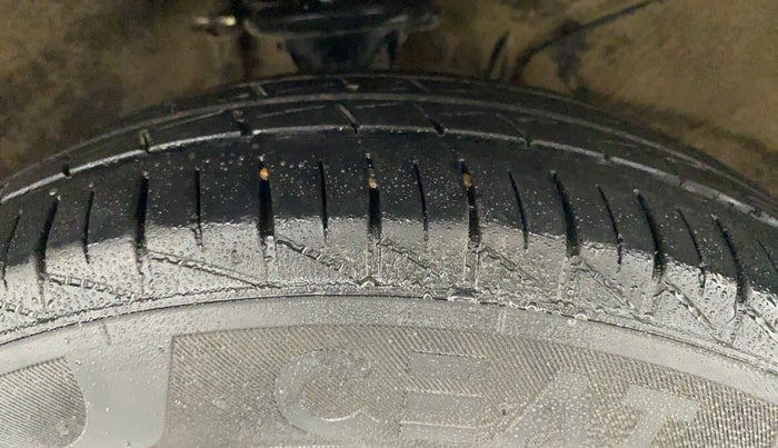 2021 Maruti Alto LXI OPT CNG, CNG, Manual, 31,164 km, Right Front Tyre Tread