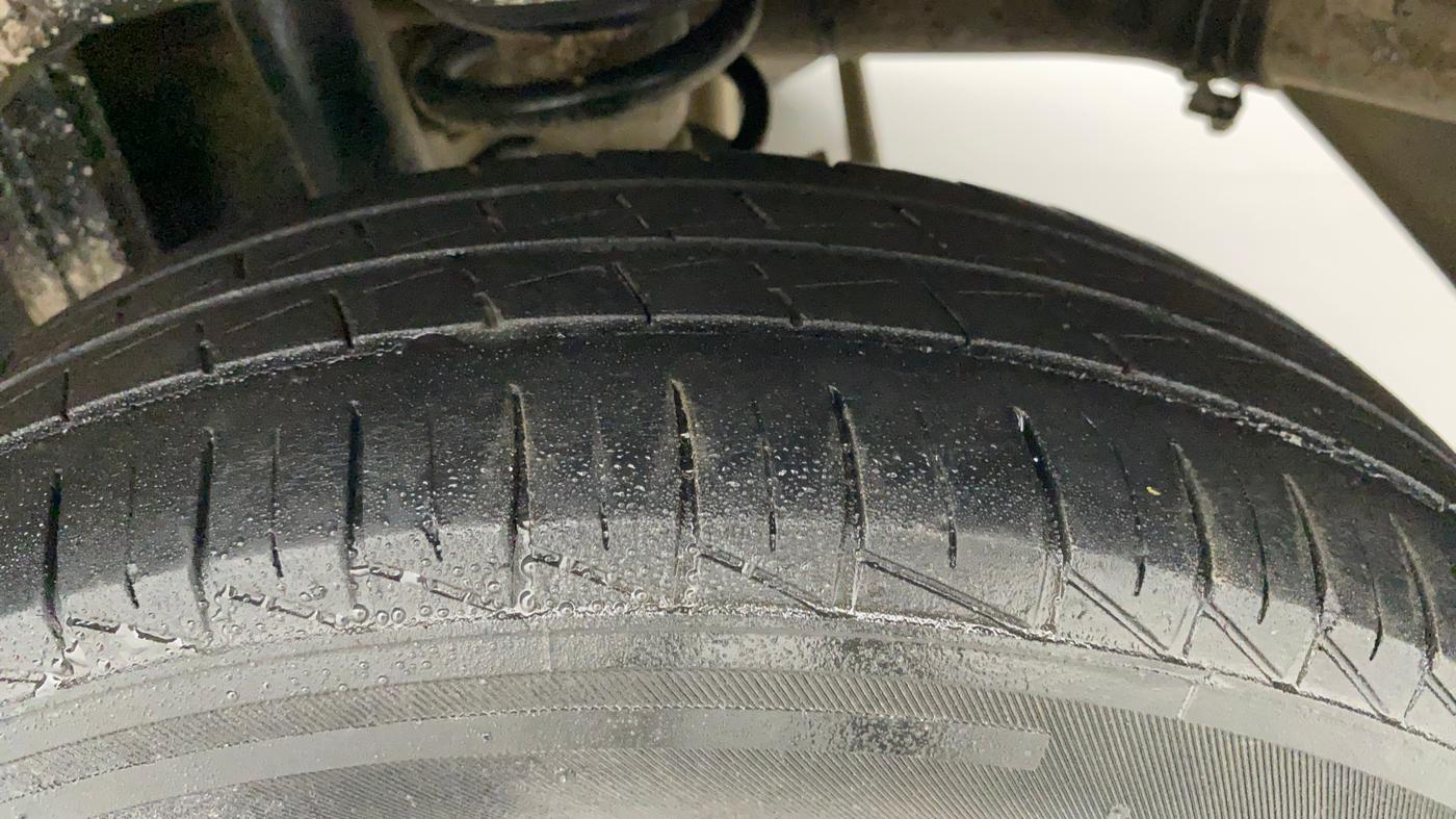 2021 Maruti Alto LXI OPT CNG, CNG, Manual, 31,164 km, Left Rear Tyre Tread