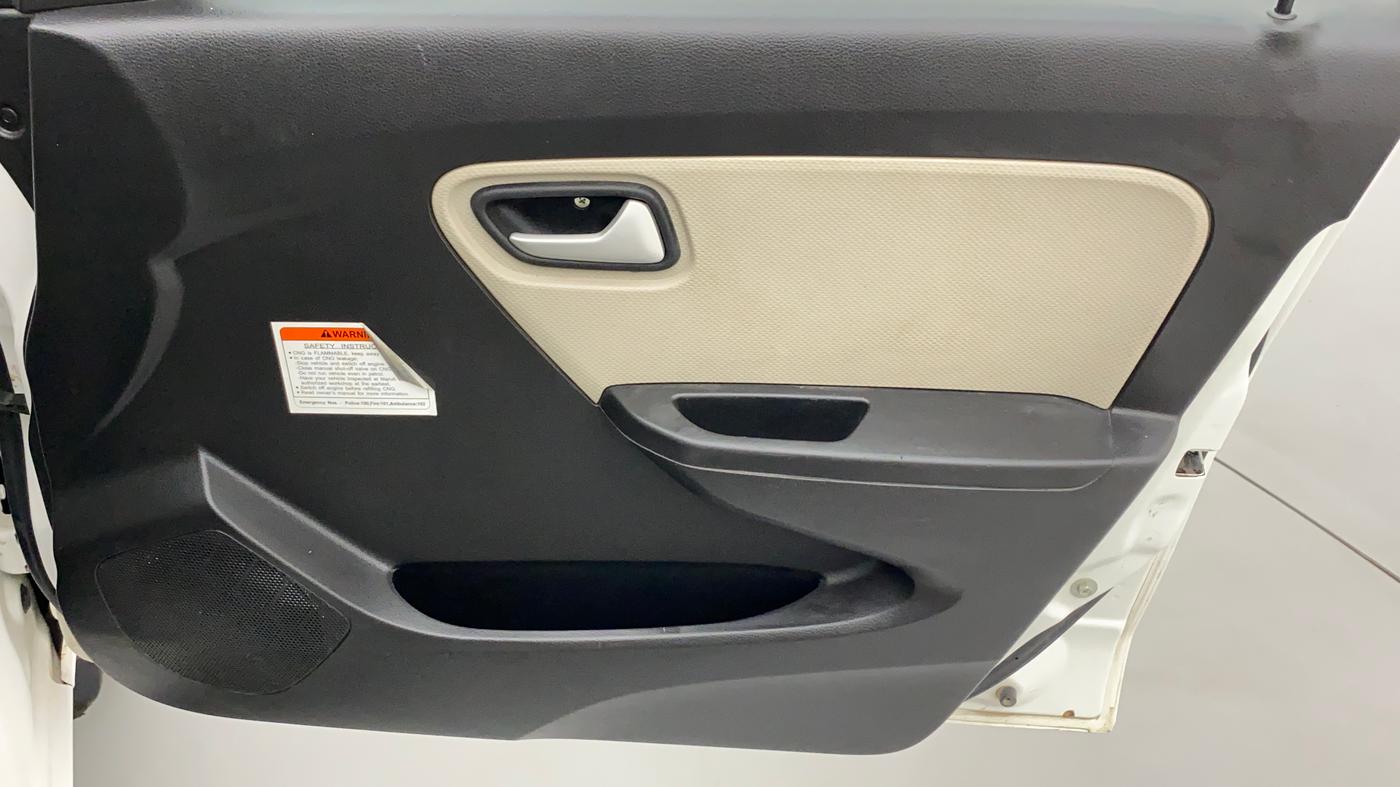 2021 Maruti Alto LXI OPT CNG, CNG, Manual, 31,164 km, Driver Side Door Panels Control