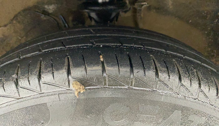 2021 Maruti Alto LXI OPT CNG, CNG, Manual, 31,164 km, Left Front Tyre Tread