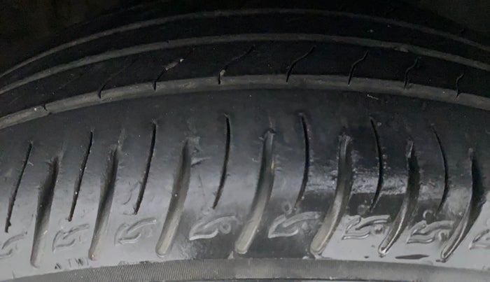 2020 Hyundai VENUE SX PLUS 1.0 TURBO DCT, Petrol, Automatic, 22,328 km, Right Front Tyre Tread