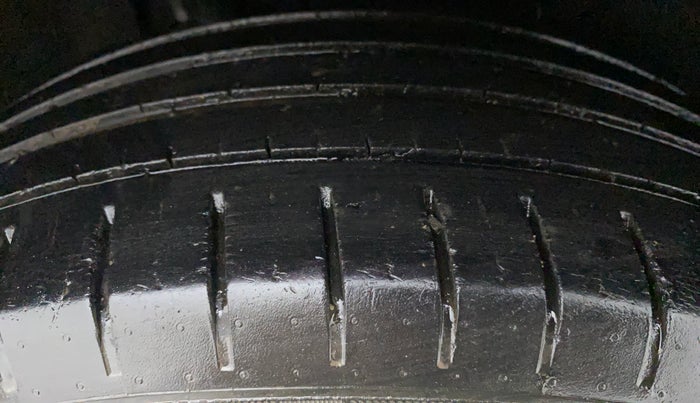 2019 Maruti Baleno ALPHA PETROL 1.2, Petrol, Manual, 33,686 km, Right Rear Tyre Tread