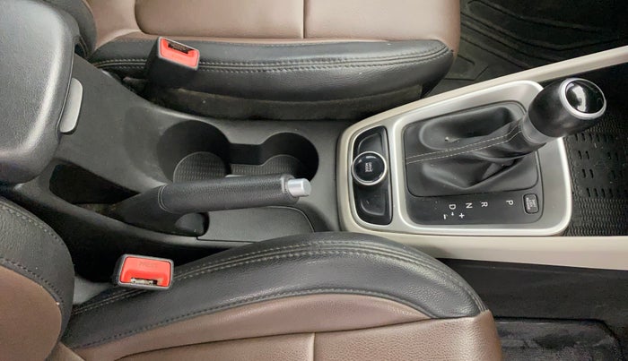 2023 Hyundai VENUE SX (O) 1.0 TURBO DCT, Petrol, Automatic, 43,845 km, Gear Lever