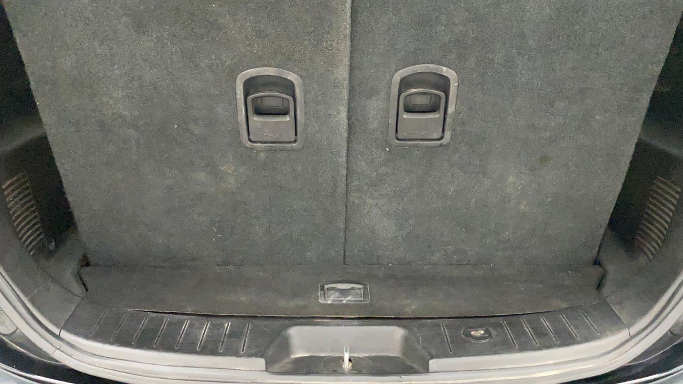2019 Mahindra XUV500 W11 AT, Diesel, Automatic, 53,206 km, Boot Inside