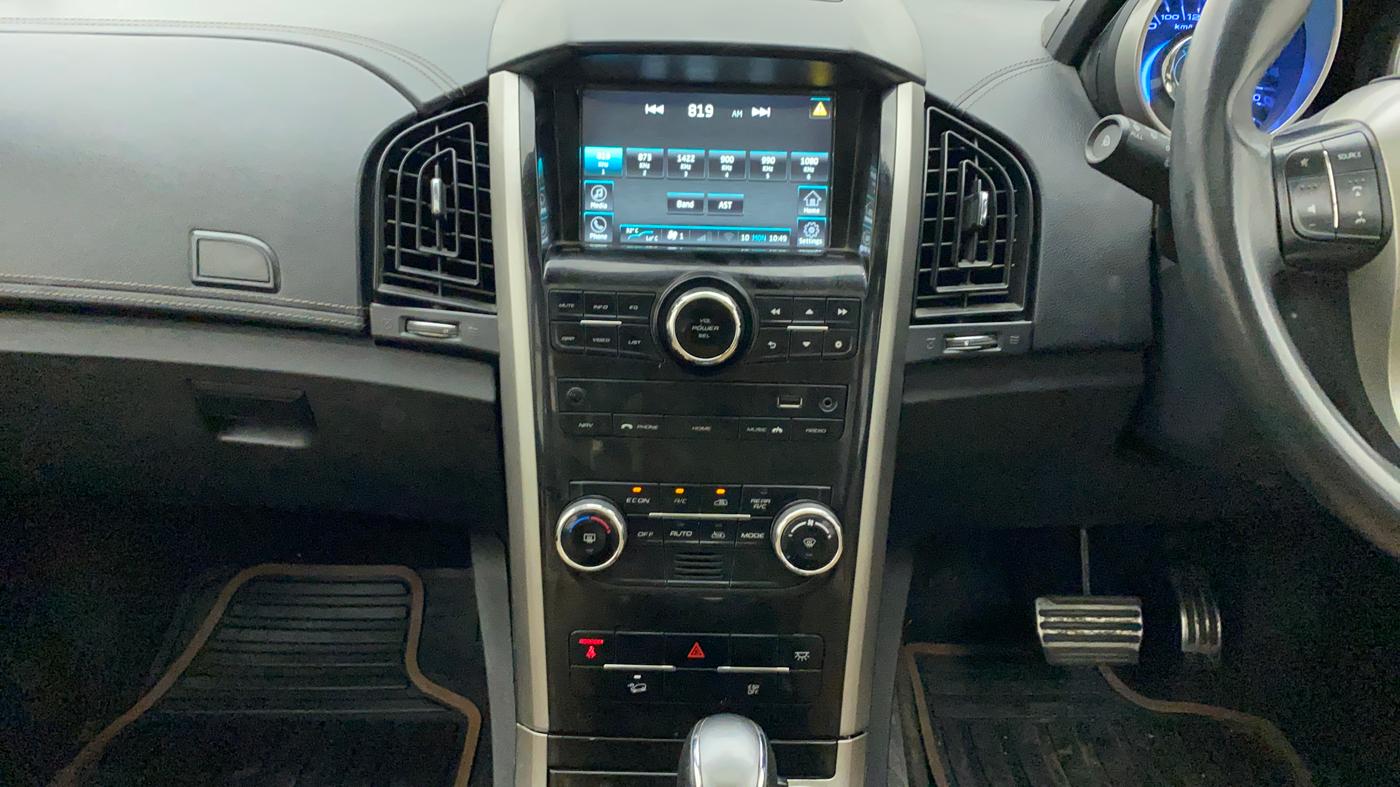 2019 Mahindra XUV500 W11 AT, Diesel, Automatic, 53,206 km, Air Conditioner