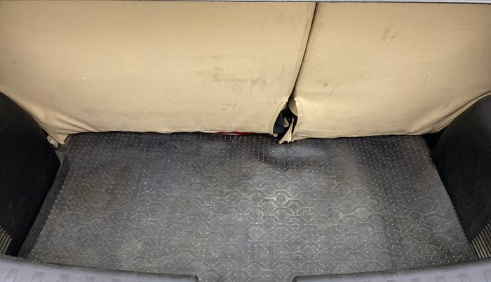 2015 Maruti Swift VXI D, Petrol, Manual, 57,451 km, Boot Inside