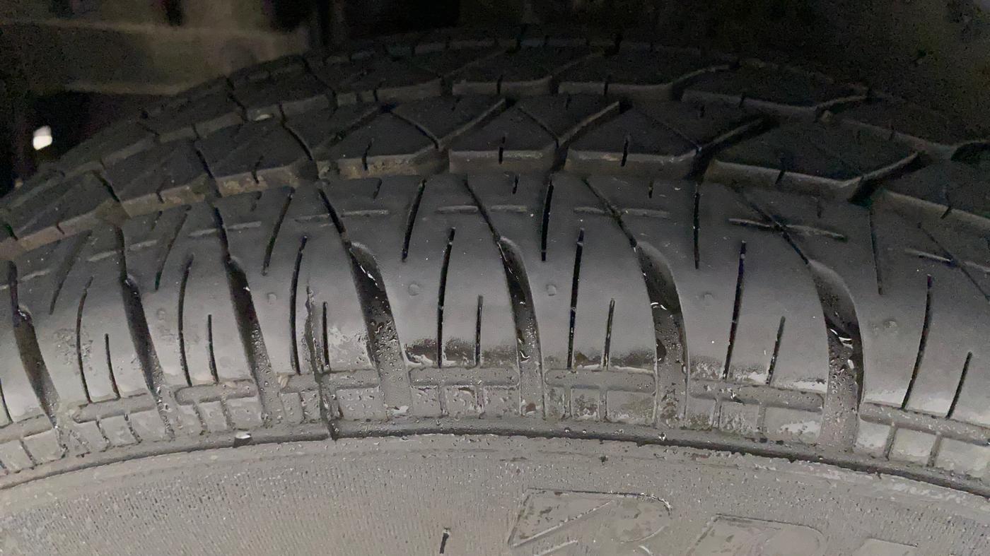 2014 Maruti Swift VDI, Diesel, Manual, 40,263 km, Right Rear Tyre Tread