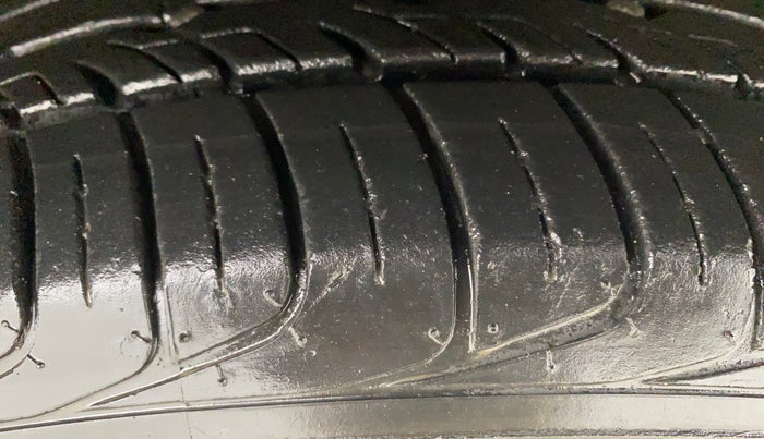 2018 Hyundai Creta E PLUS 1.4 DIESEL, Diesel, Manual, 1,22,245 km, Right Front Tyre Tread