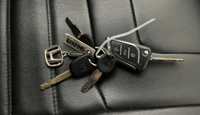 2017 Honda WR-V 1.2L I-VTEC VX MT, Petrol, Manual, 81,737 km, Key Close Up
