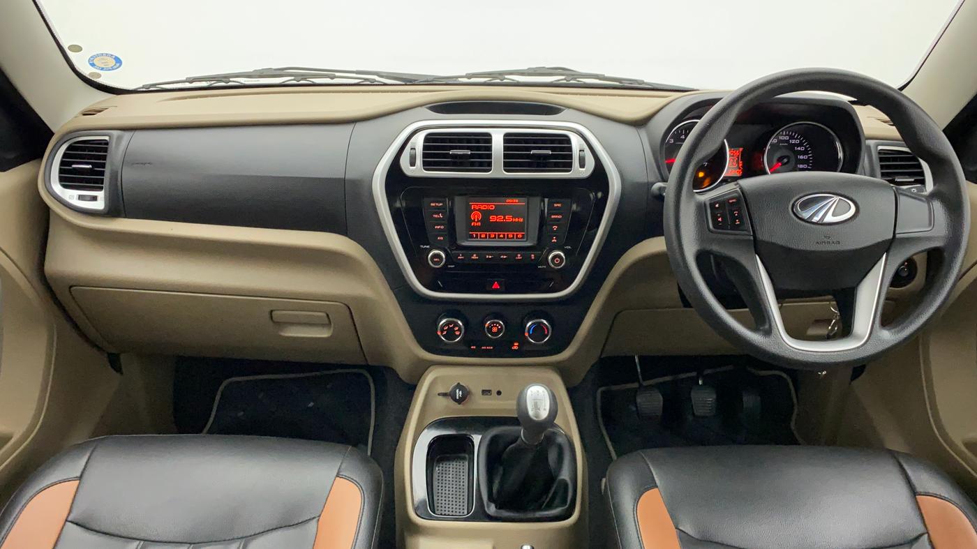 2015 Mahindra TUV300 T8, Diesel, Manual, 22,336 km, Dashboard