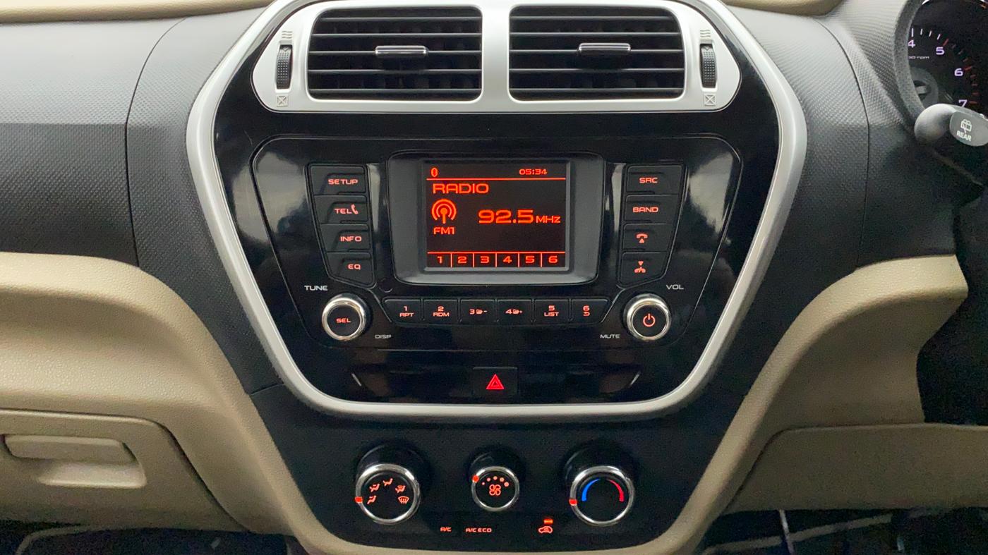 2015 Mahindra TUV300 T8, Diesel, Manual, 22,336 km, Air Conditioner