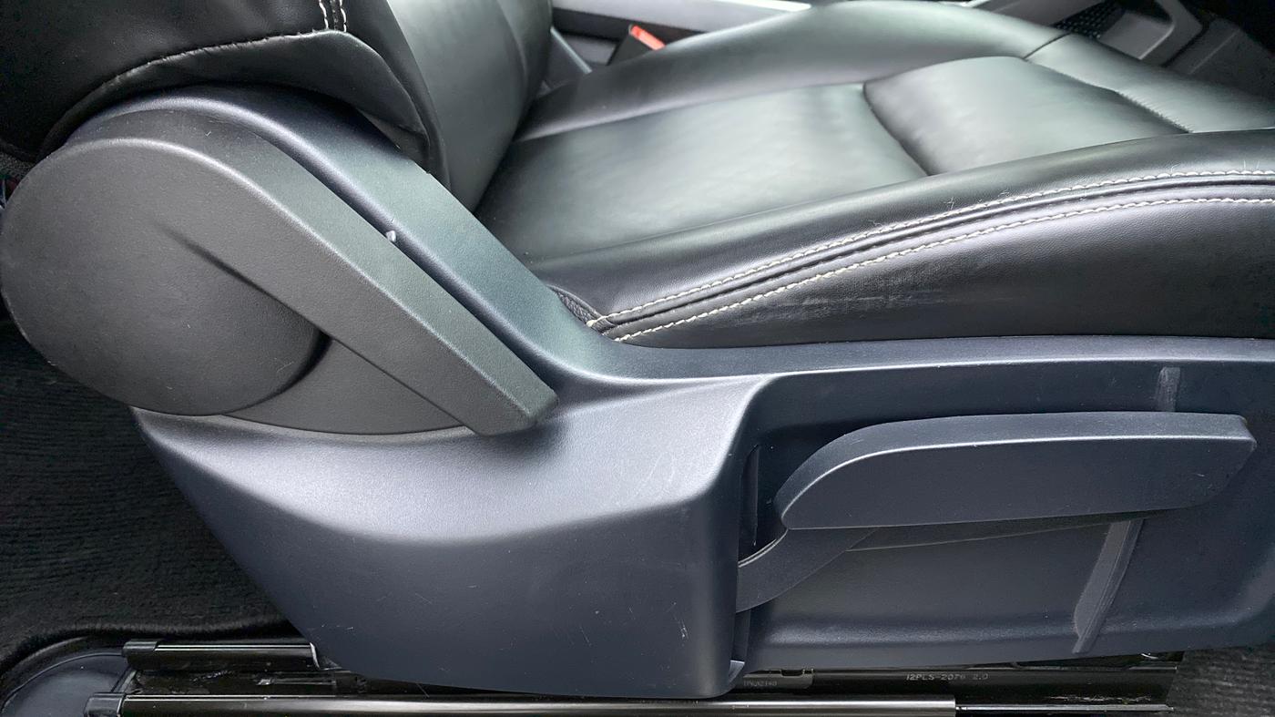 2021 Tata Harrier XT 2.0L Kryotec, Diesel, Manual, 30,344 km, Driver Side Adjustment Panel