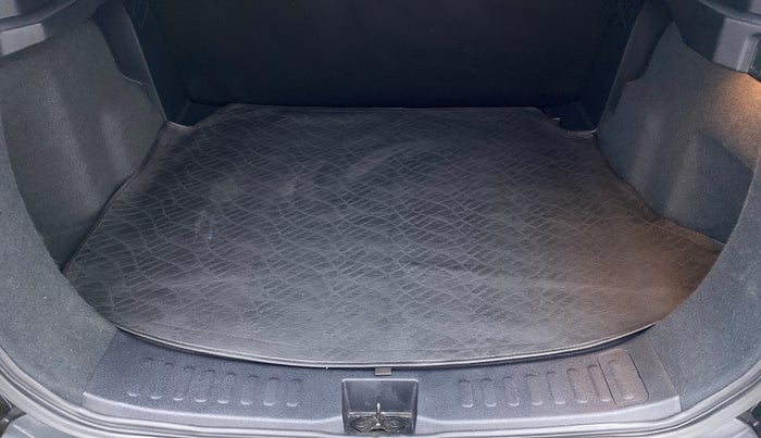 2021 Tata Harrier XT 2.0L Kryotec, Diesel, Manual, 30,344 km, Boot Inside