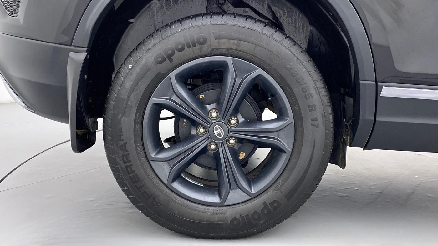 2021 Tata Harrier XT 2.0L Kryotec, Diesel, Manual, 30,344 km, Right Rear Wheel