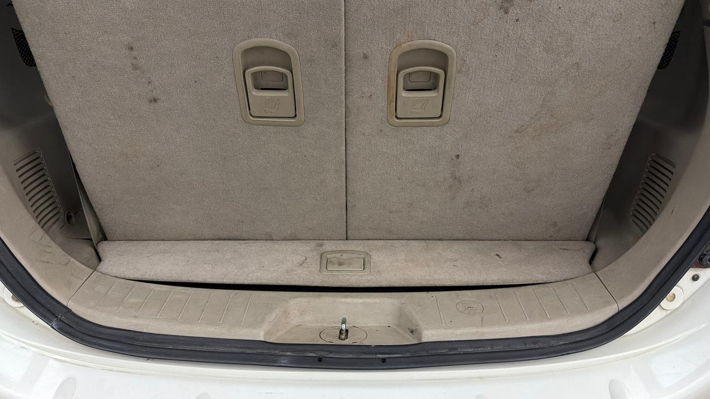 2018 Mahindra XUV500 W4 1.99, Diesel, Manual, 91,874 km, Boot Inside