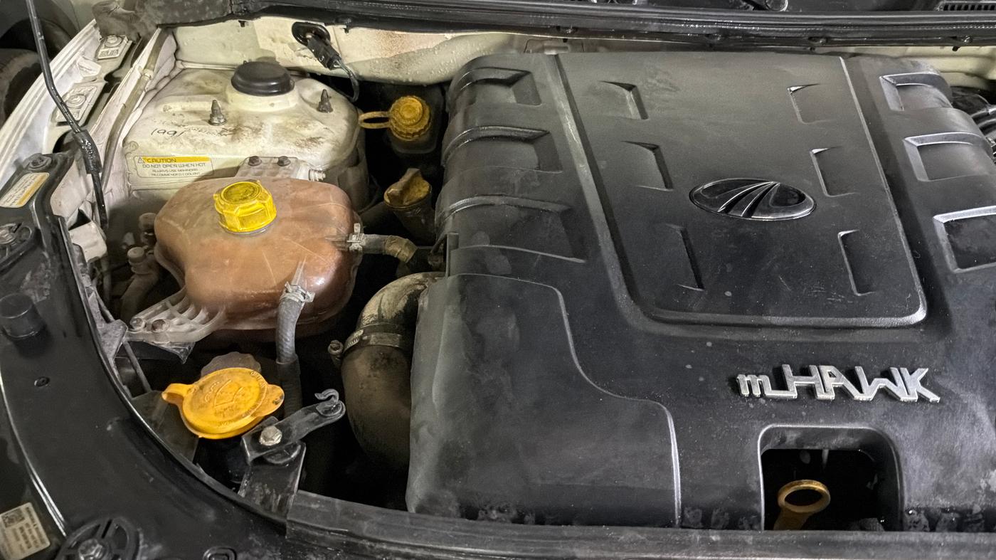 2018 Mahindra XUV500 W4 1.99, Diesel, Manual, 91,874 km, Engine View - Right