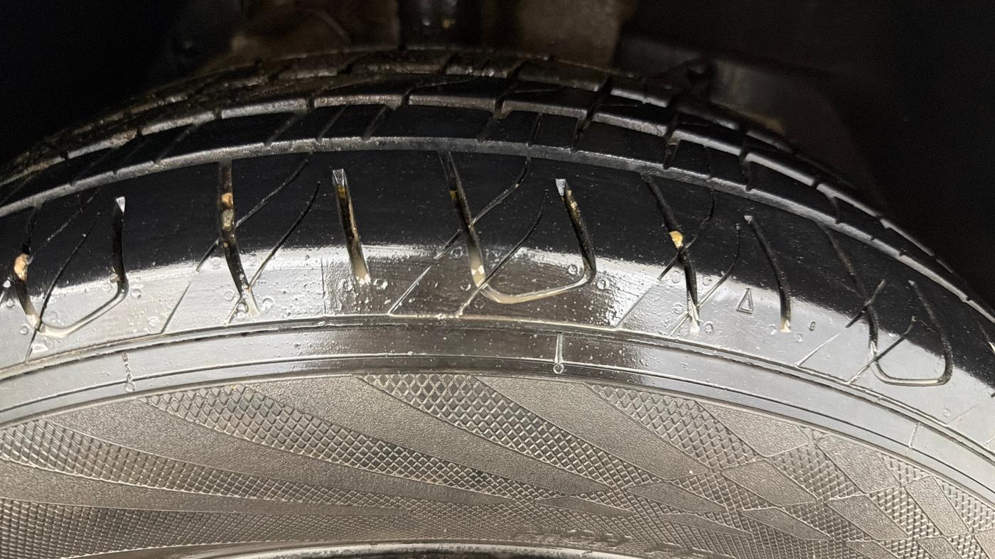 2018 Mahindra XUV500 W4 1.99, Diesel, Manual, 91,874 km, Right Front Tyre Tread