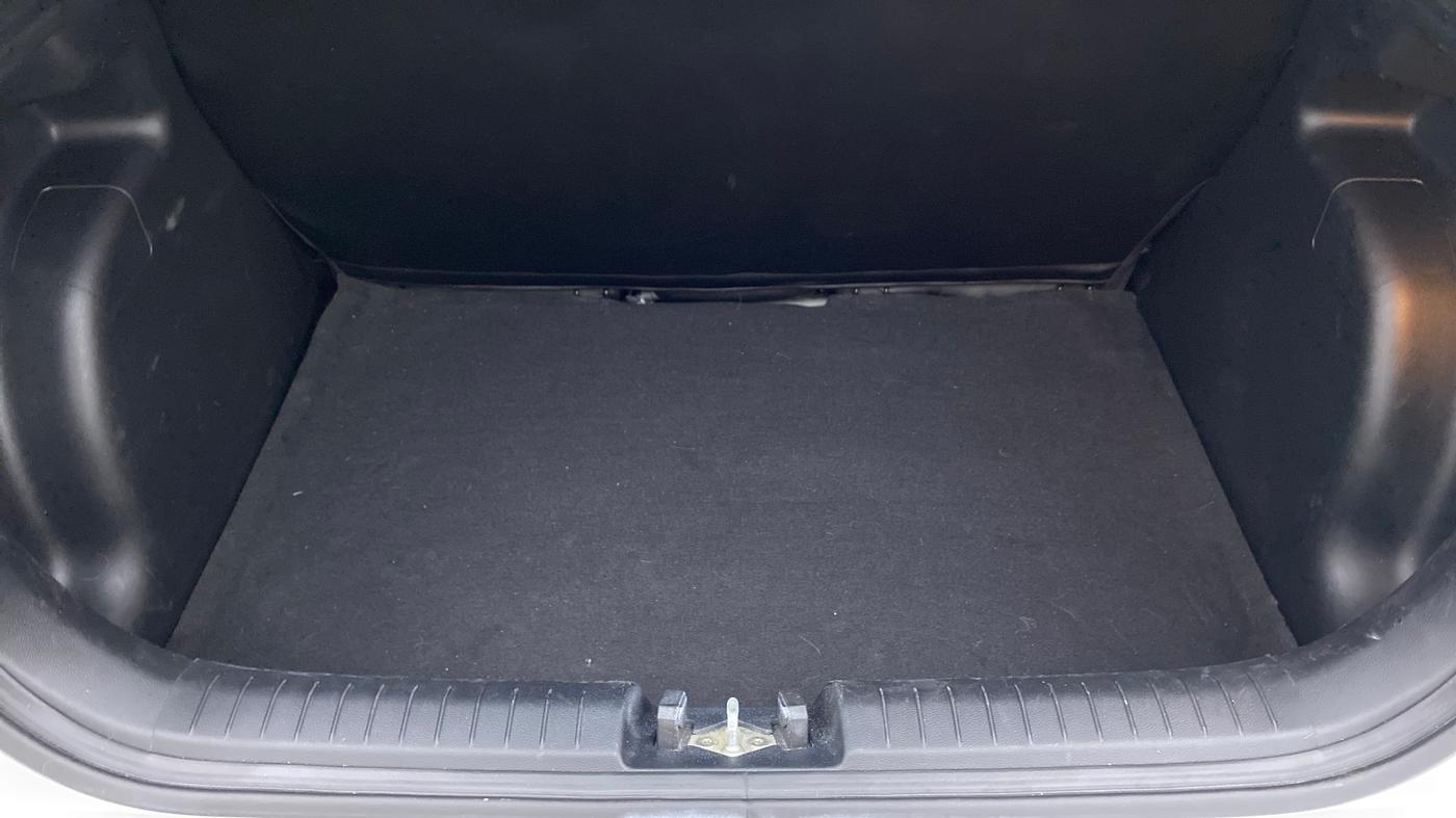 2019 Hyundai VENUE S MT 1.2 KAPPA, Petrol, Manual, 45,571 km, Boot Inside