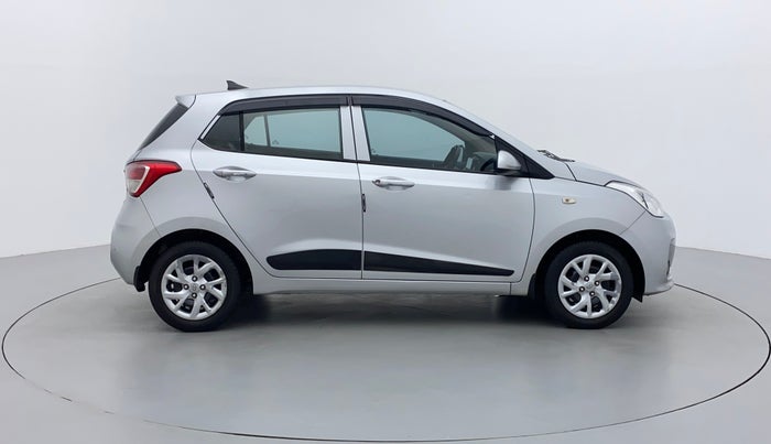 2017 Hyundai Grand i10 SPORTZ 1.2 KAPPA VTVT, Petrol, Manual, 74,968 km, Right Side View