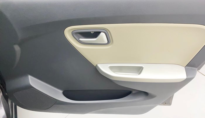 2017 Maruti Alto K10 VXI, Petrol, Manual, 18,861 km, Driver Side Door Panels Control