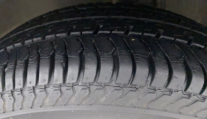 2017 Maruti Alto K10 VXI, Petrol, Manual, 18,861 km, Left Front Tyre Tread