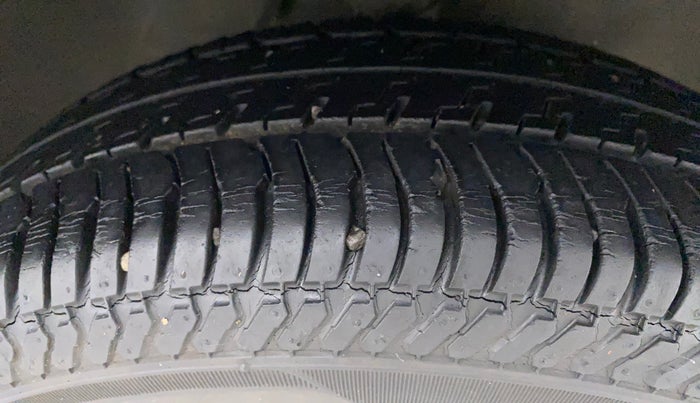 2017 Maruti Alto K10 VXI, Petrol, Manual, 18,861 km, Right Front Tyre Tread