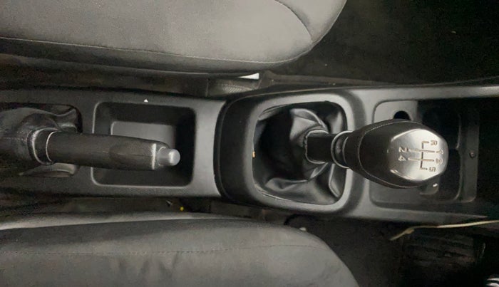 2017 Renault Kwid RXL 1.0, Petrol, Manual, 65,731 km, Gear Lever