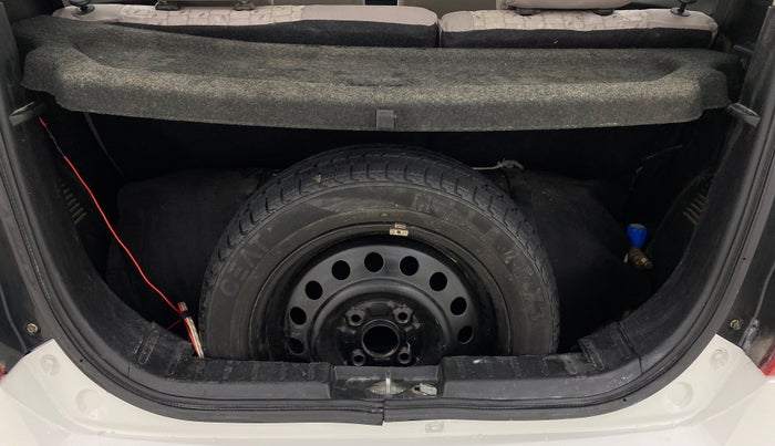 2016 Maruti Wagon R 1.0 VXI, CNG, Manual, 85,001 km, Boot Inside