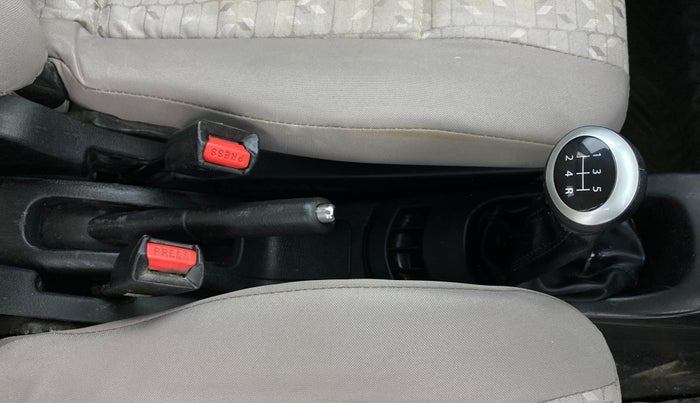 2016 Maruti Wagon R 1.0 VXI, CNG, Manual, 85,001 km, Gear Lever