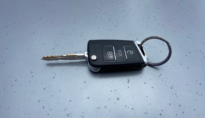 2013 Maruti Swift Dzire VXI, Petrol, Manual, 1,06,955 km, Key Close Up