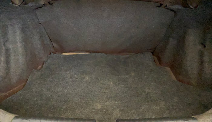 2017 Honda Amaze 1.2L I-VTEC S, Petrol, Manual, 1,18,640 km, Boot Inside