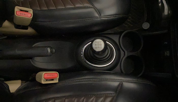 2017 Honda Amaze 1.2L I-VTEC S, Petrol, Manual, 1,18,640 km, Gear Lever