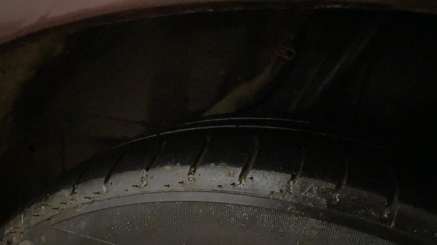 2017 Honda Amaze 1.2L I-VTEC S, Petrol, Manual, 1,18,236 km, Left Rear Tyre Tread