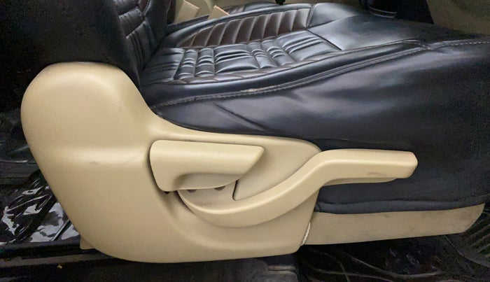 2017 Honda Amaze 1.2L I-VTEC S, Petrol, Manual, 1,18,640 km, Driver Side Adjustment Panel